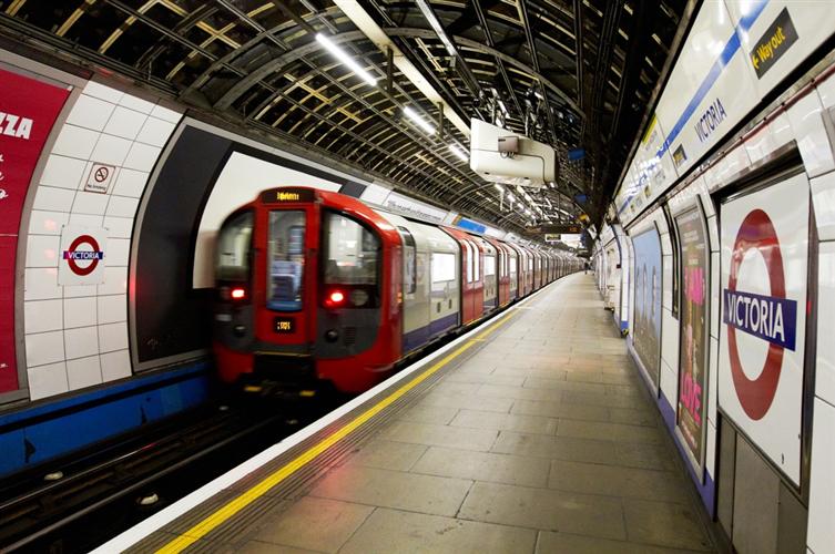 英国伦敦地铁:不断改善的城市交通